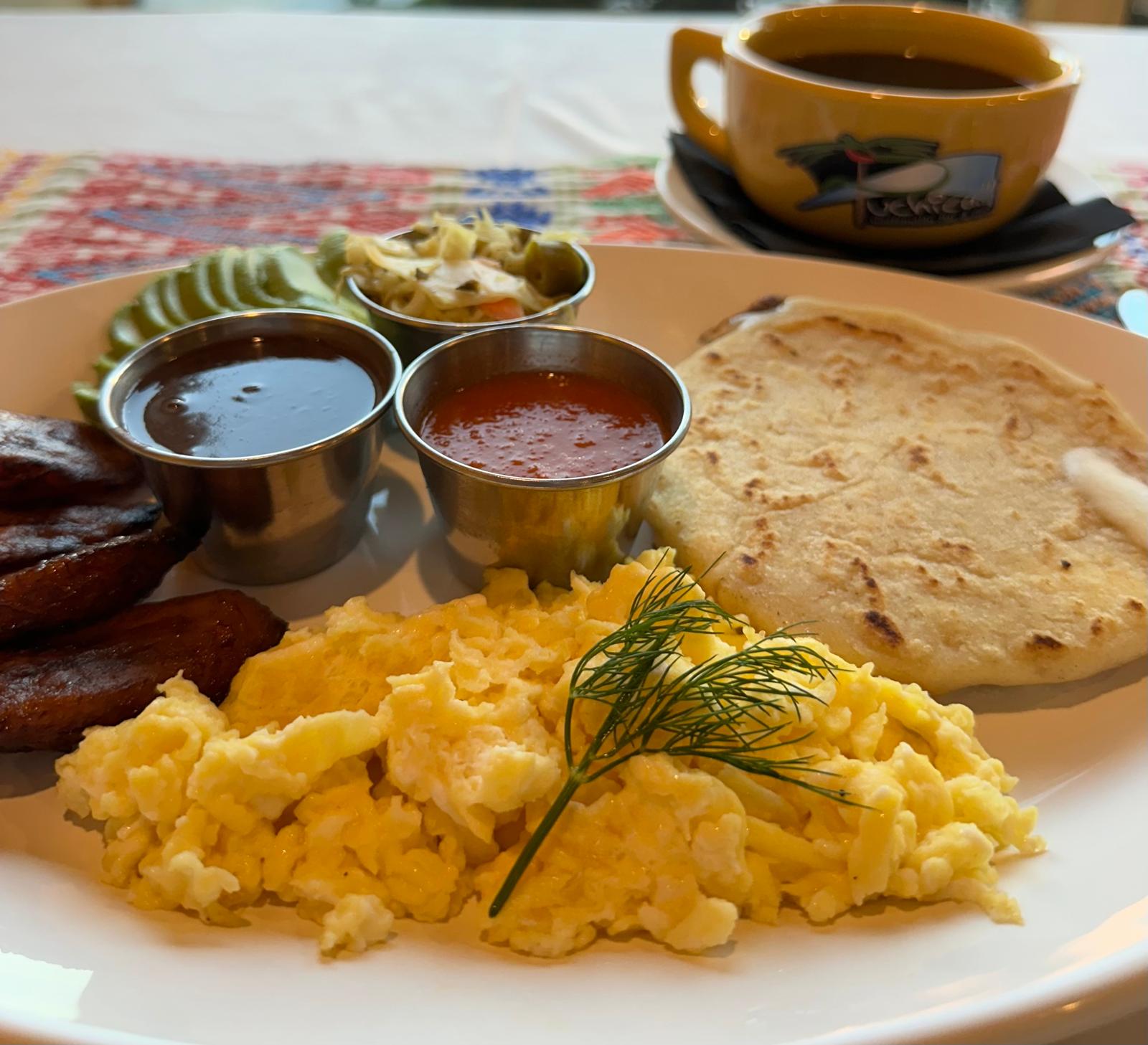 Puchica Desayuno el Chero